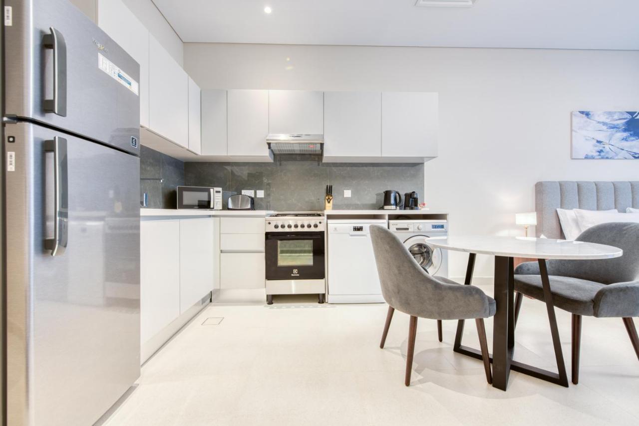 Sol Living - Sol Avenue Apartment Dubai Luaran gambar